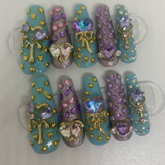 Color Changing and Metallic Handmade Press On Nail Set Purple - Picture 16 of 16